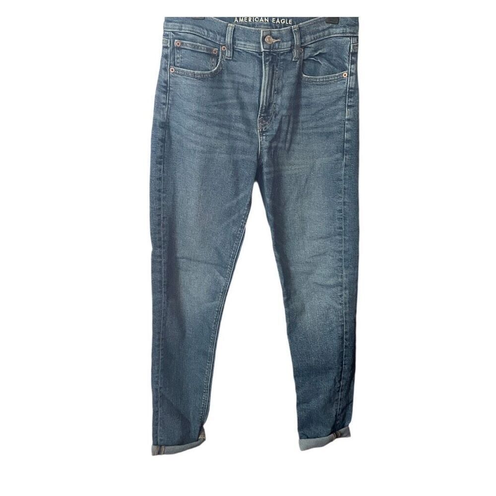 American Eagle “90’s Skinny” size 6 jeans.